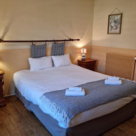 Logis Les Terrasses De Corton Hotel Ladoix-Serrigny Екстериор снимка